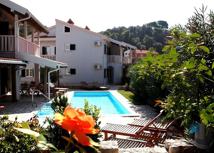 Villas Rab Palit